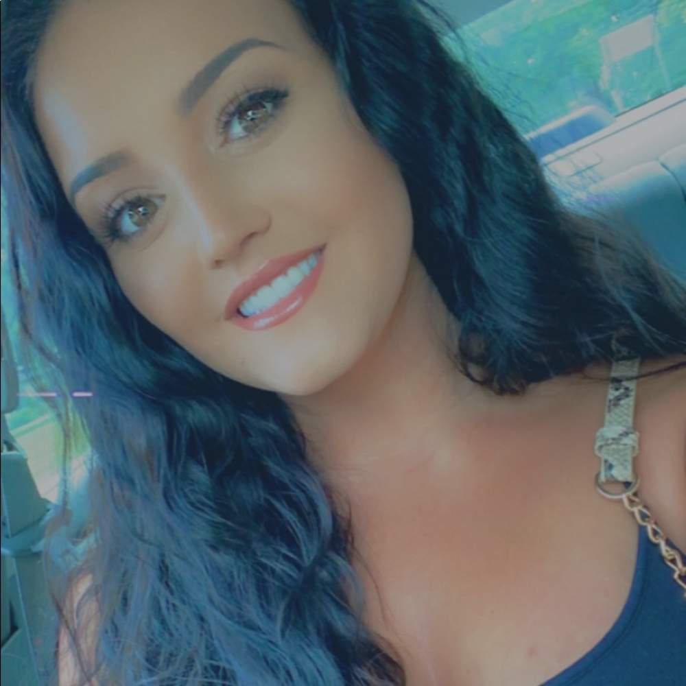 Meet your Posher, Krystina